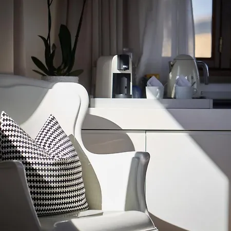 Le Logge Luxury Bed & Breakfast Siena
